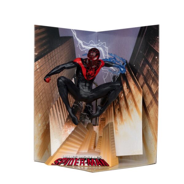 Marvel Wave 2 1:10 Scale Posed Miles Morales Figure with Scene